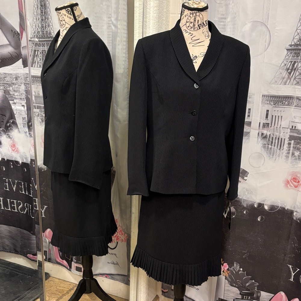 NWT Women's Evan Picone Two Piece Black Pinstripe Skirt Suit